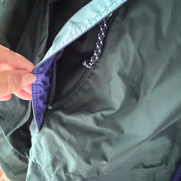 Men's Patagonia Waterproof Windbreaker, Size M, Hunter Green w/ Purple Accents - Picture 4 of 7